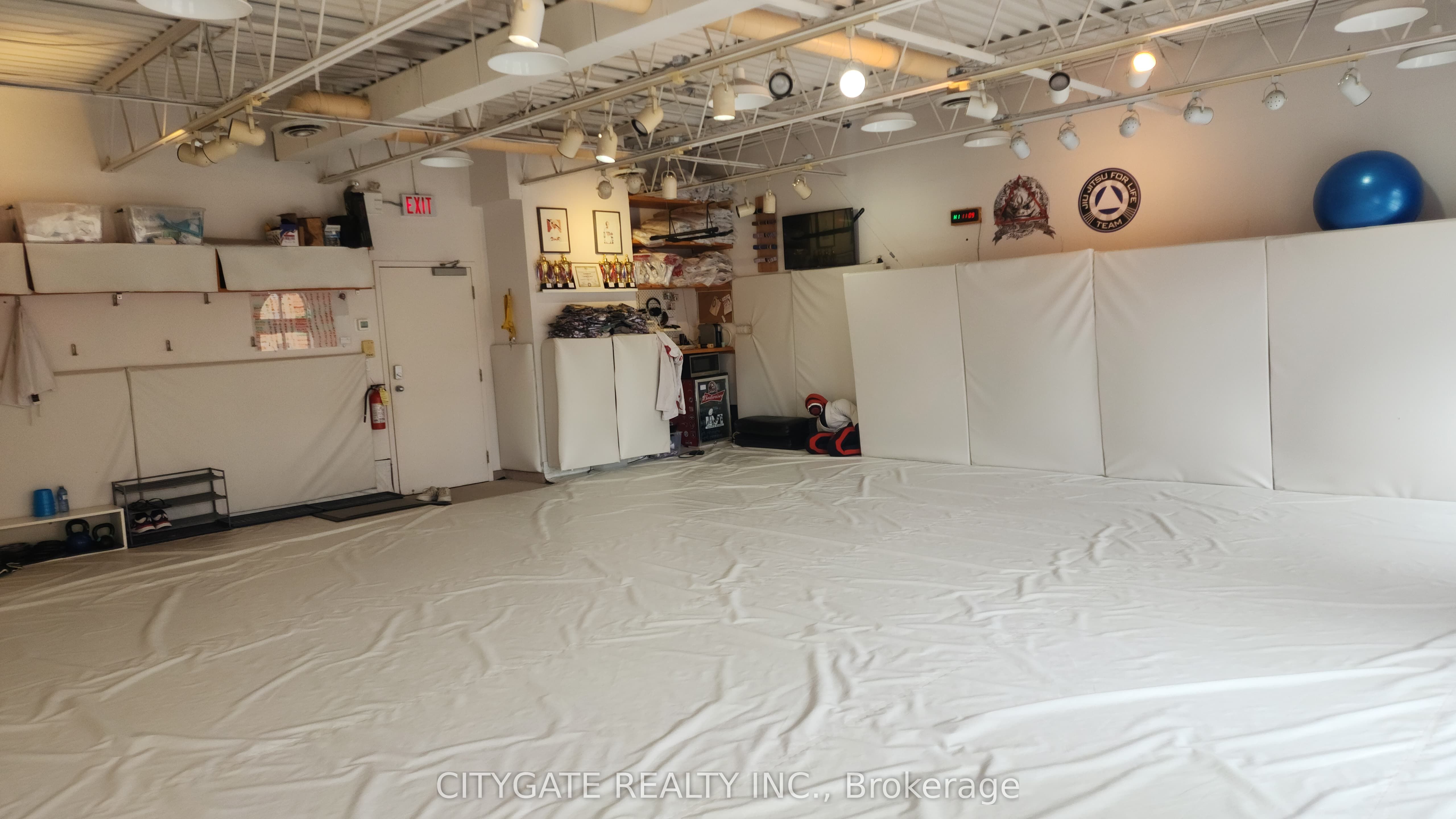 #210 - 168 Queen Street Property Photo 5