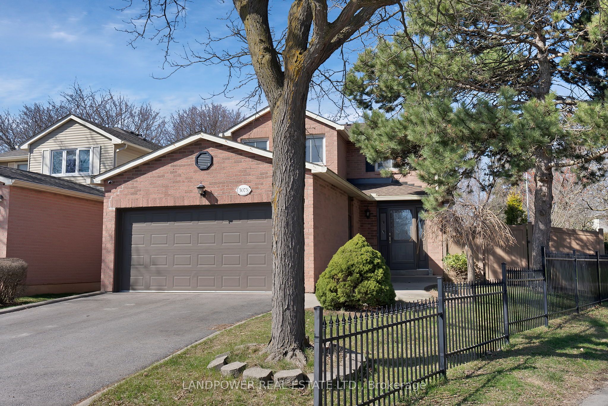 3073 Keynes Crescent Property Photo 1