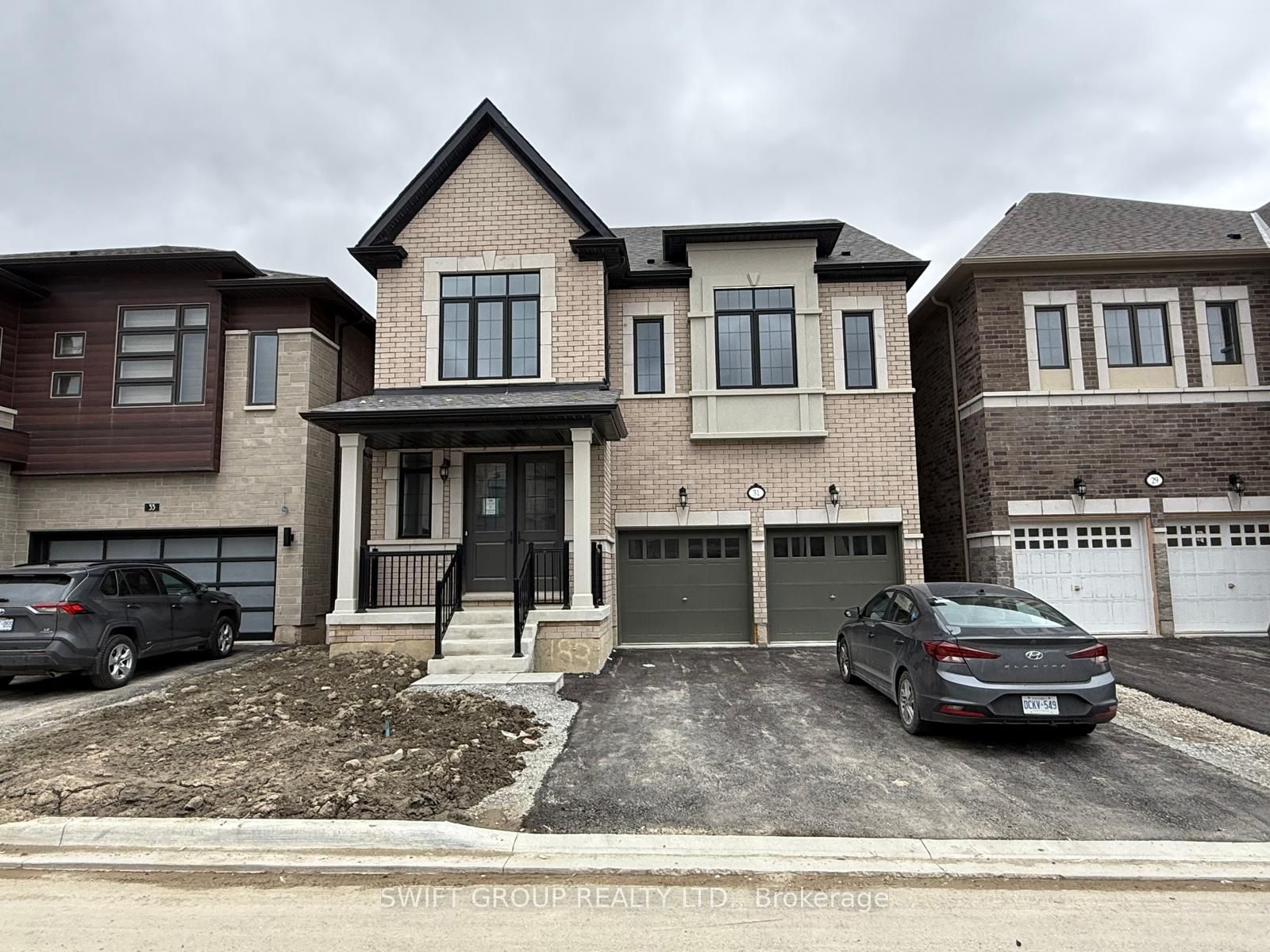 #upper - 31 Keyworth Crescent Property Photo