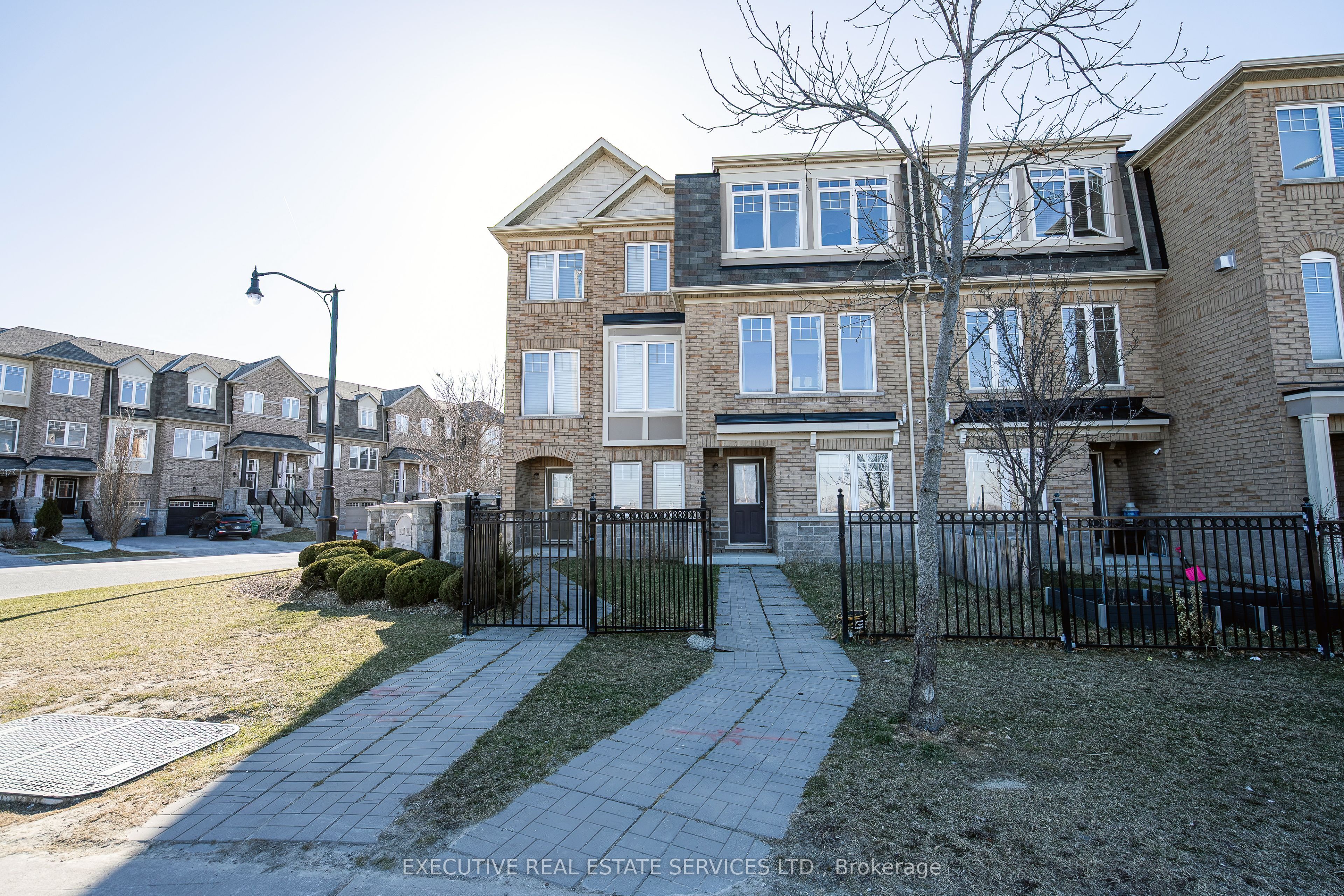 110 Magdalene Crescent Property Photo