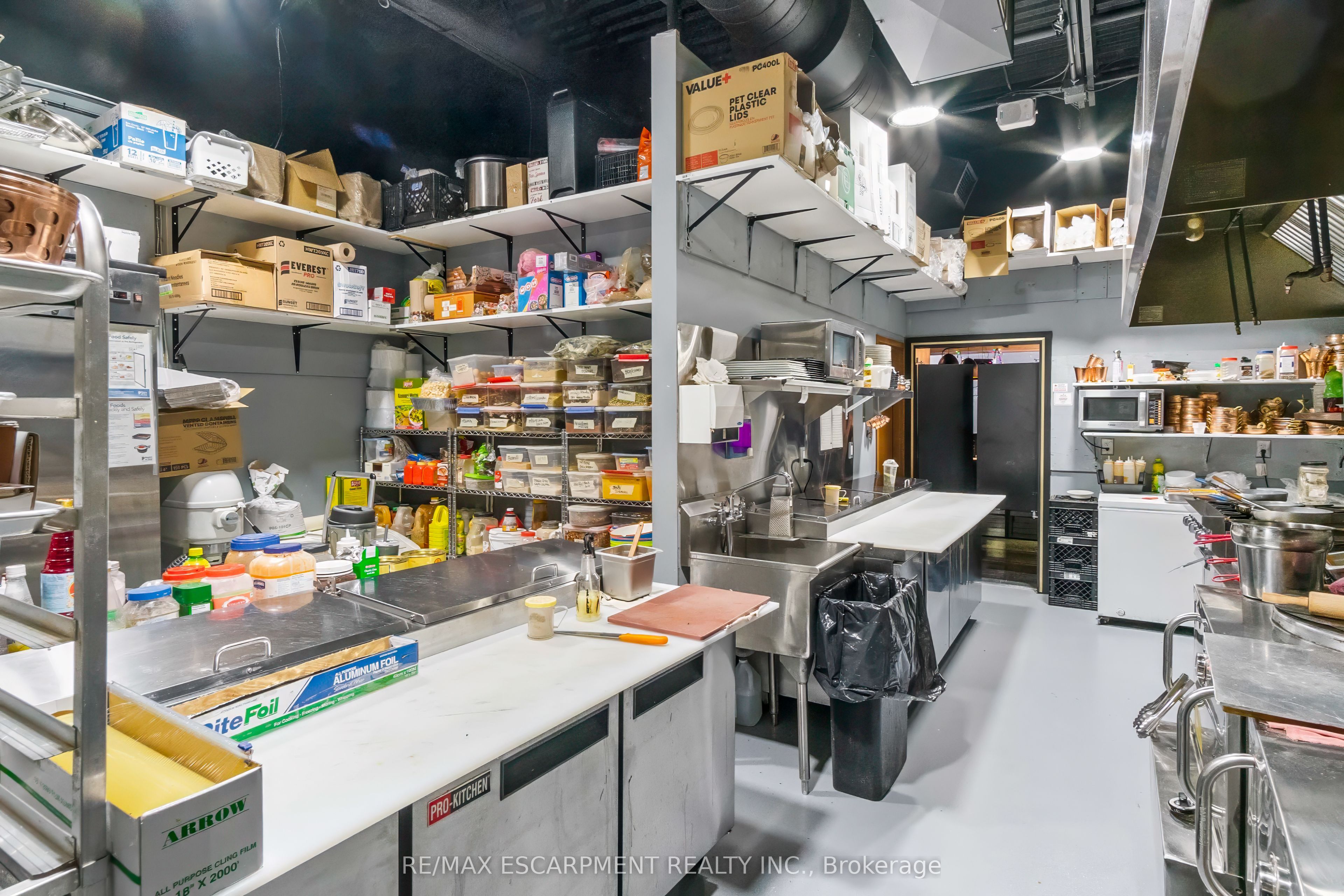 3960 Eglinton Ave W Property Photo 6