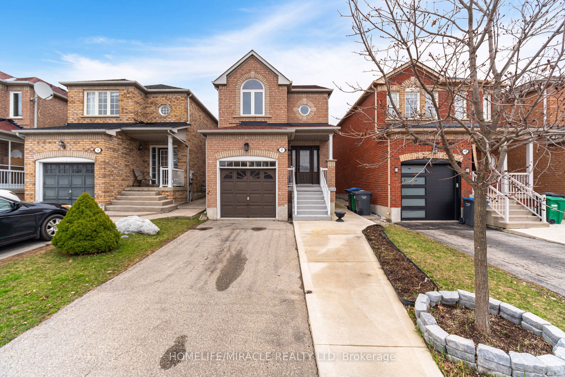 7 Eastview Gate Property Photo 1