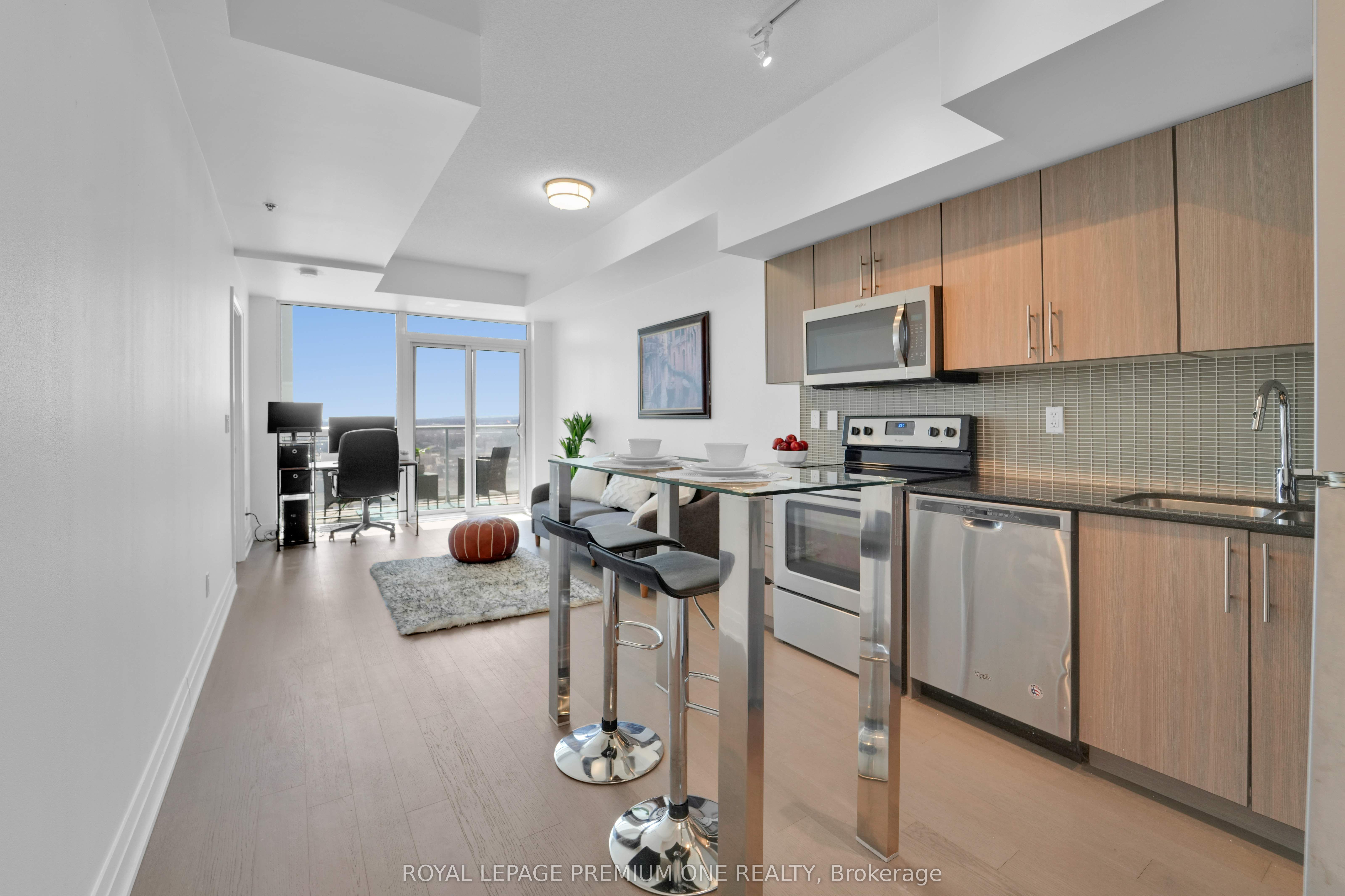 1014 Qe Queen Elizabeth Real Estate Listings Main Image