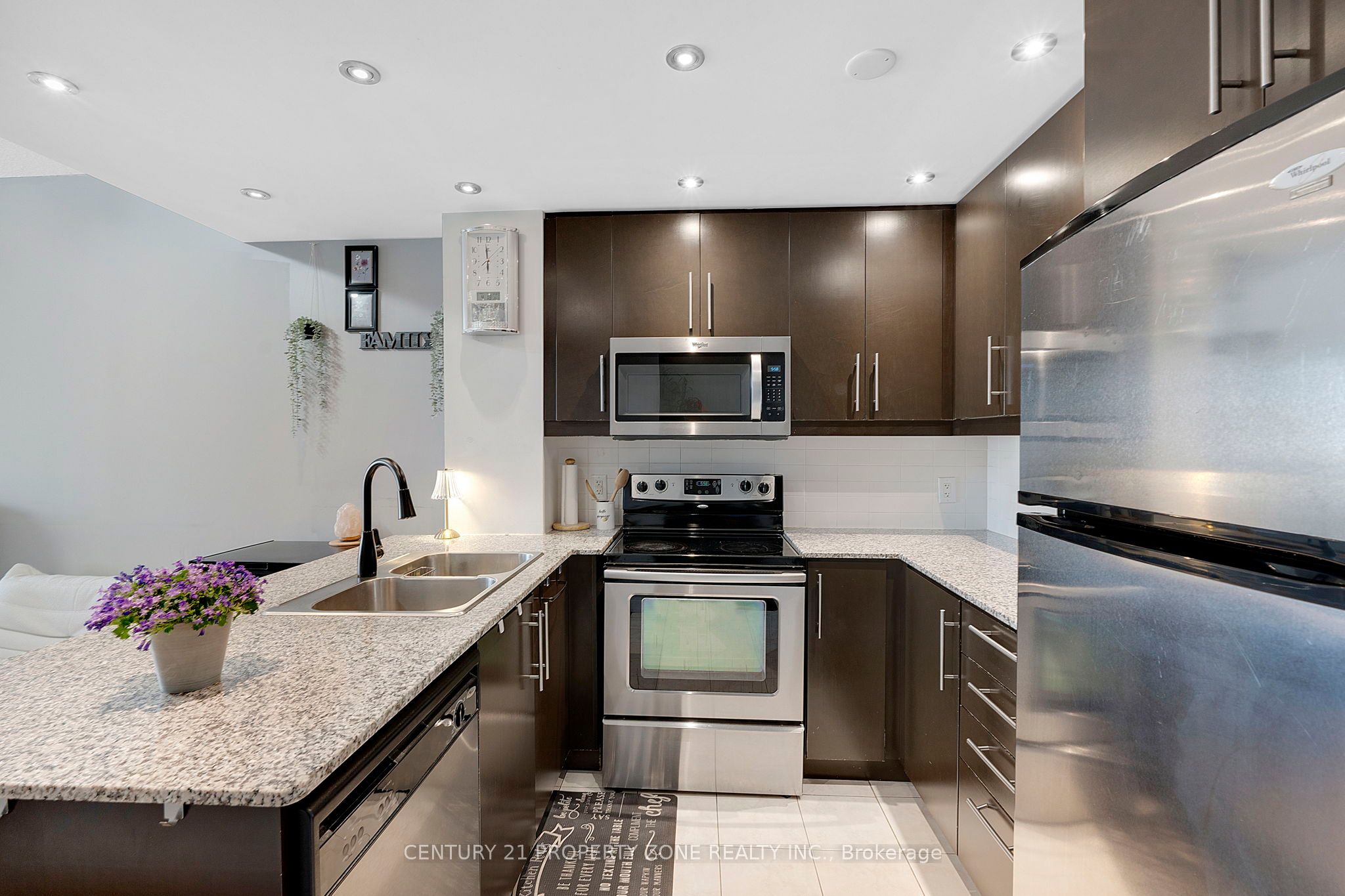 50 Absolute Avenue 1003 Property Photo 17