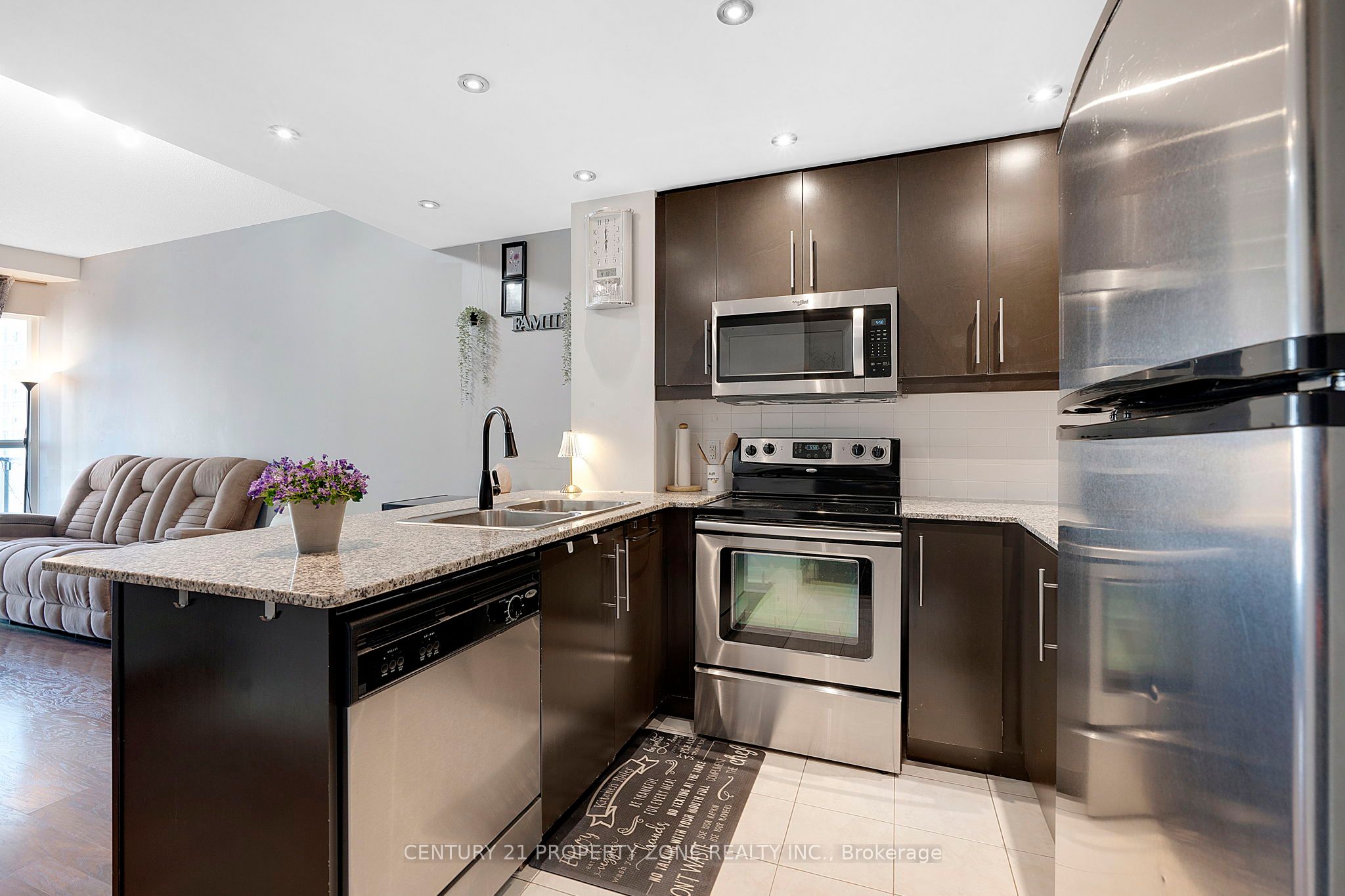 50 Absolute Avenue 1003 Property Photo 18