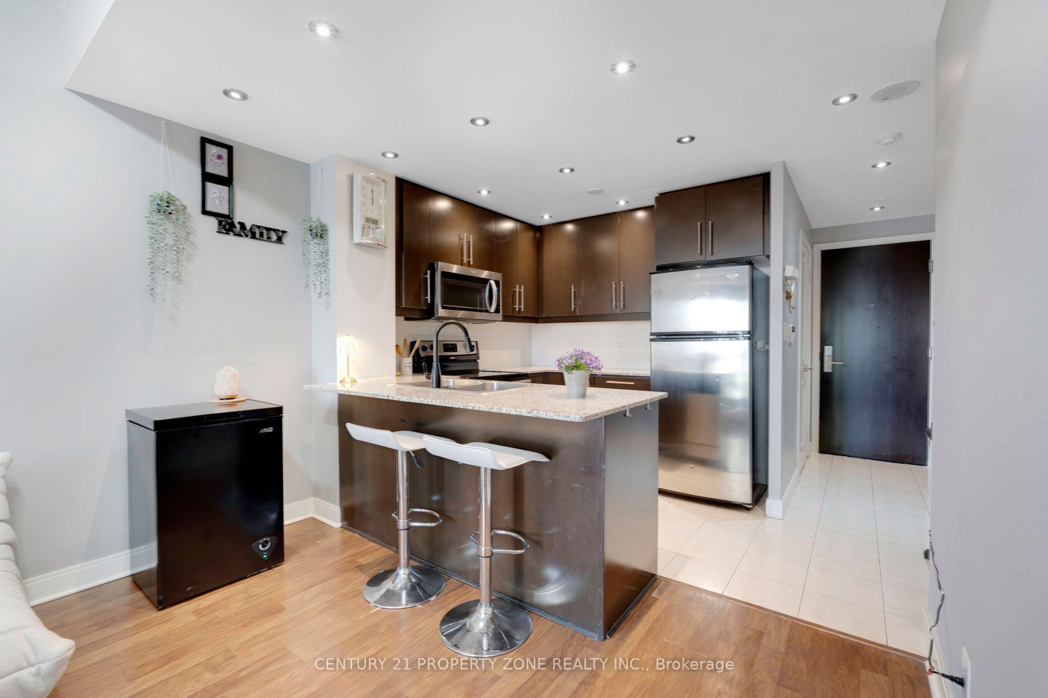 50 Absolute Avenue 1003 Property Photo 19