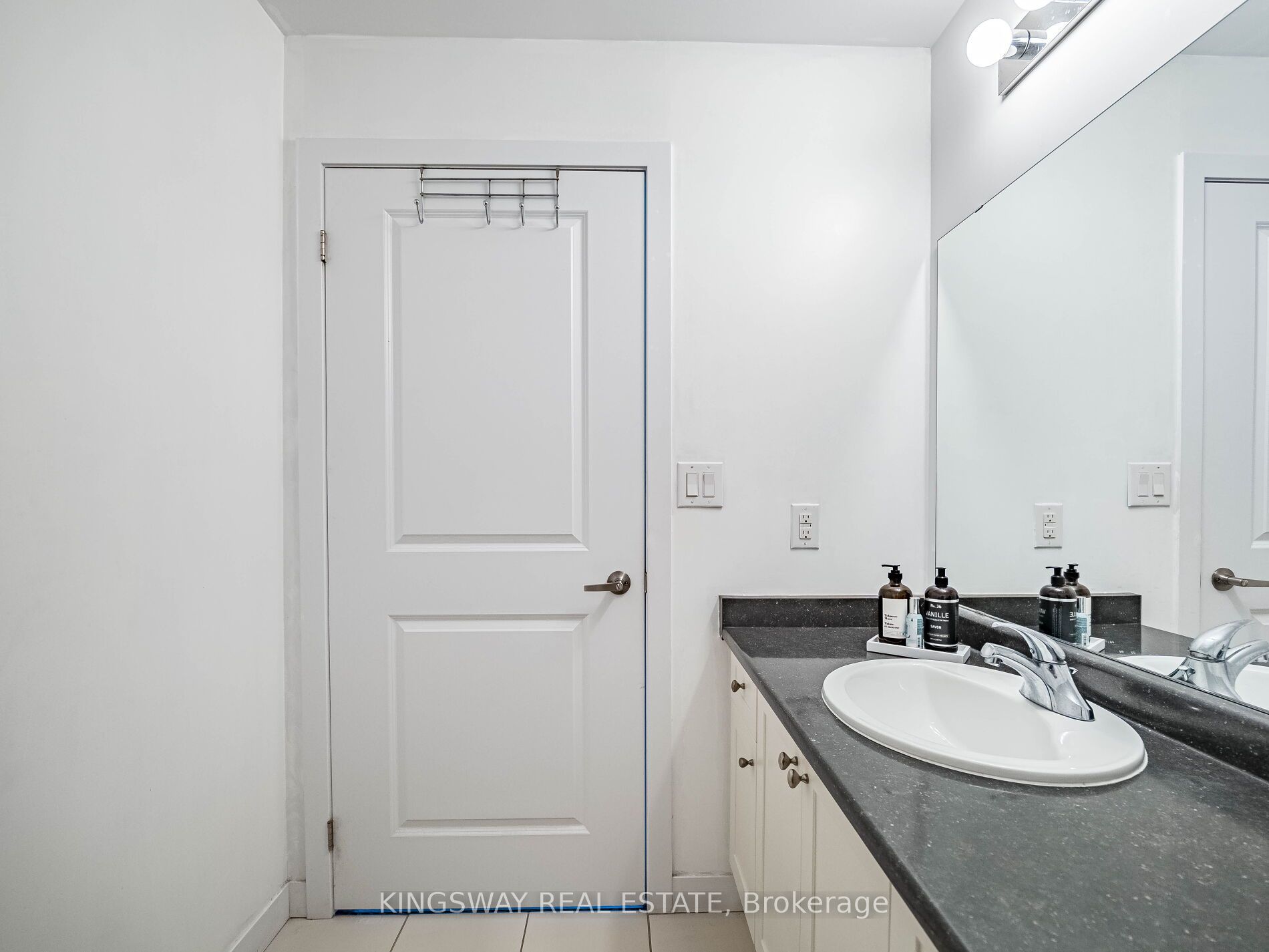 5010 Corporate Dr Property Photo 35