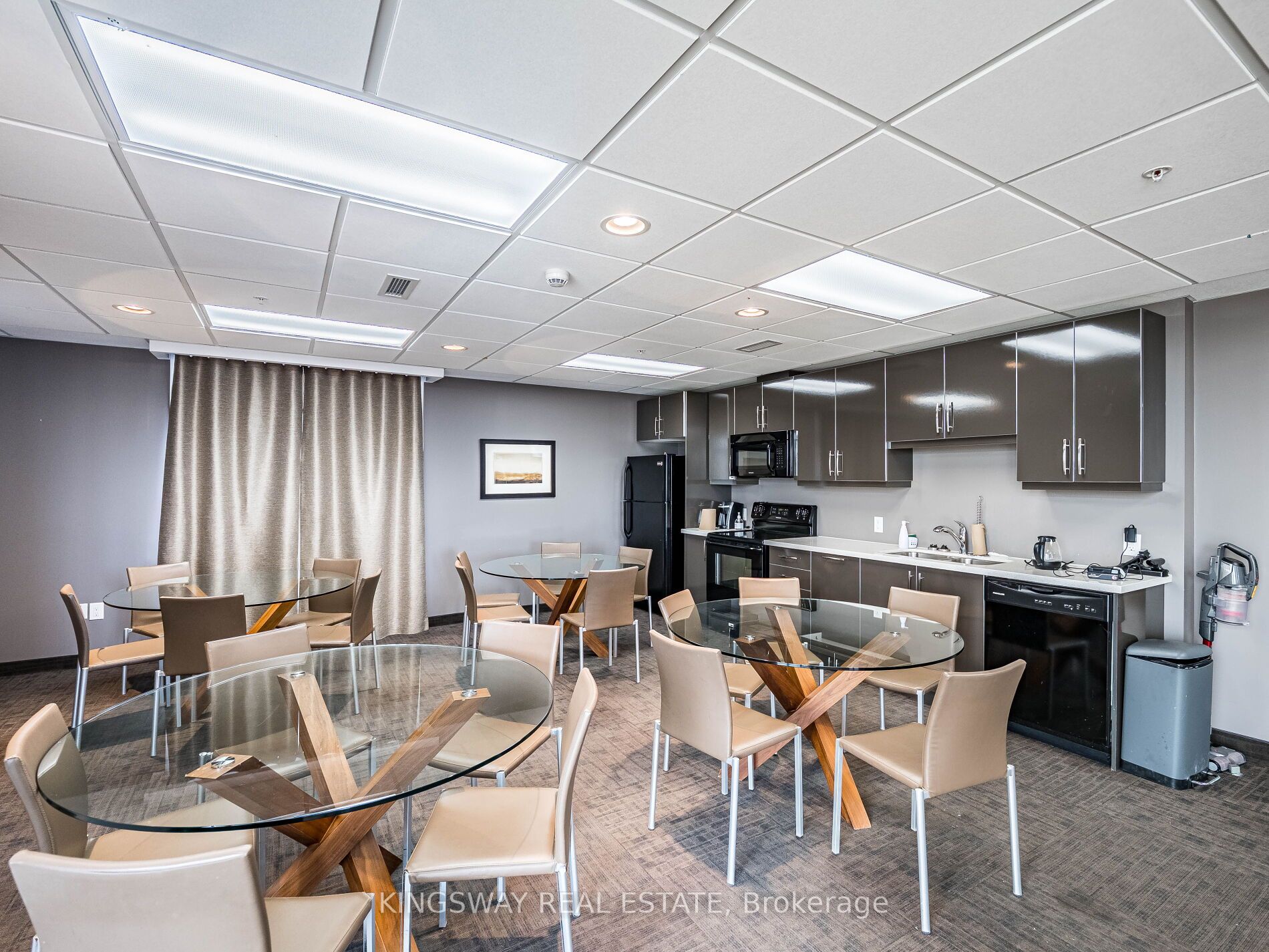 5010 Corporate Dr Property Photo 40