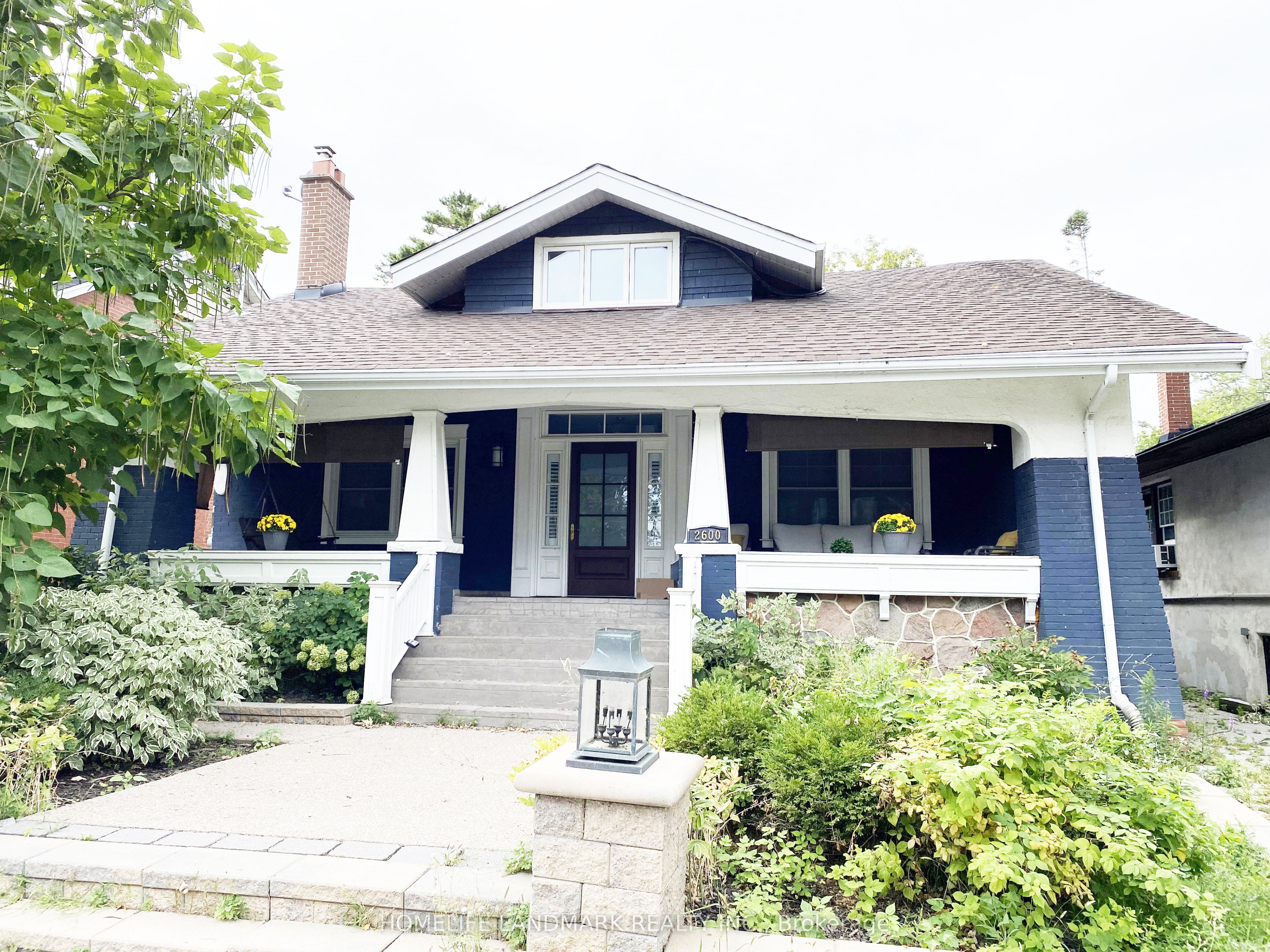 2600 Lake Shore Boulevard Property Photo 1