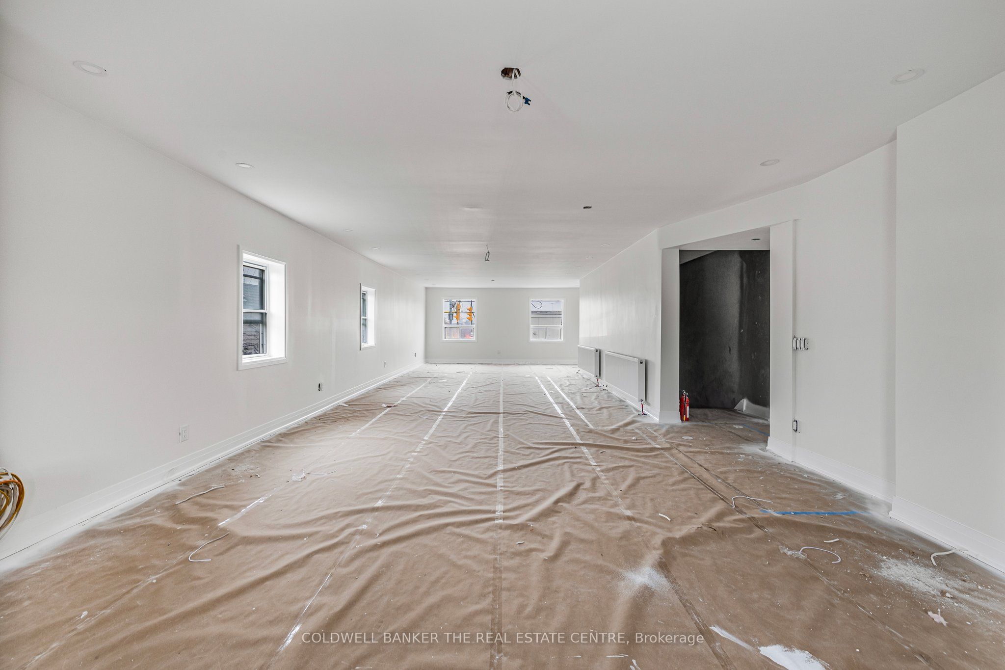 2242 Eglinton Avenue 2b Property Photo 1