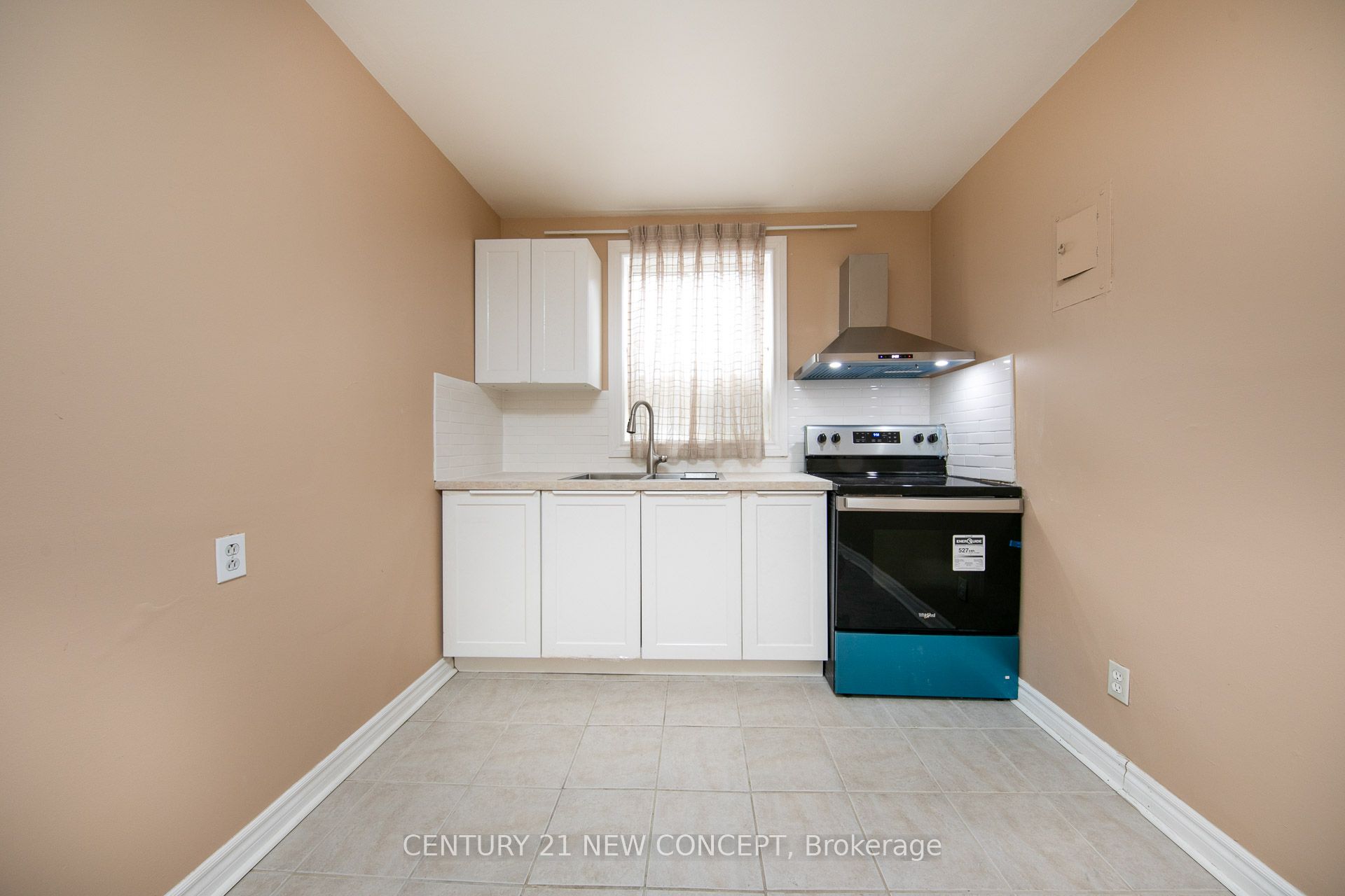 1196 Weston Road 1 Property Photo 6