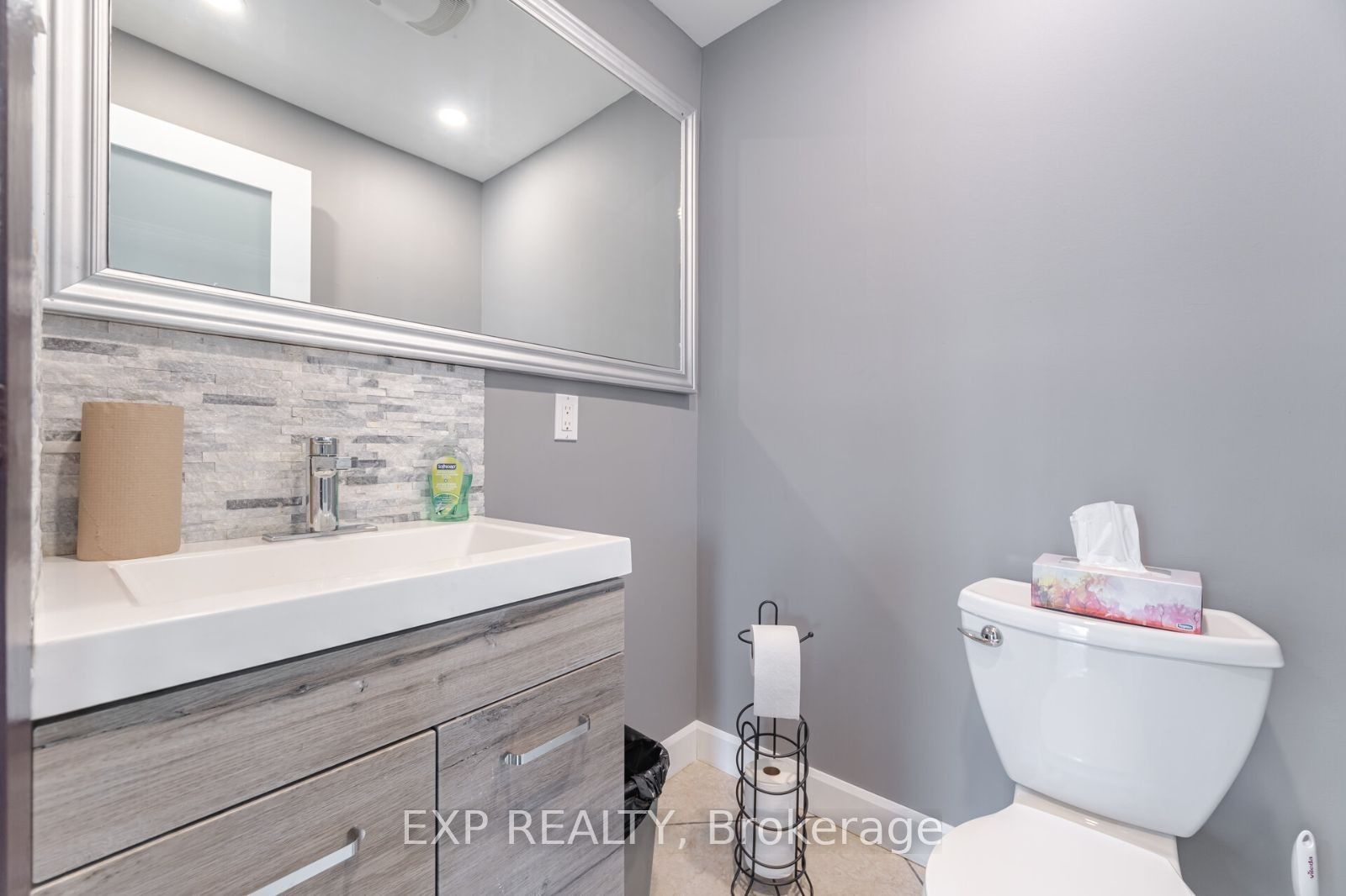 1303 Matheson Boulevard Property Photo 18