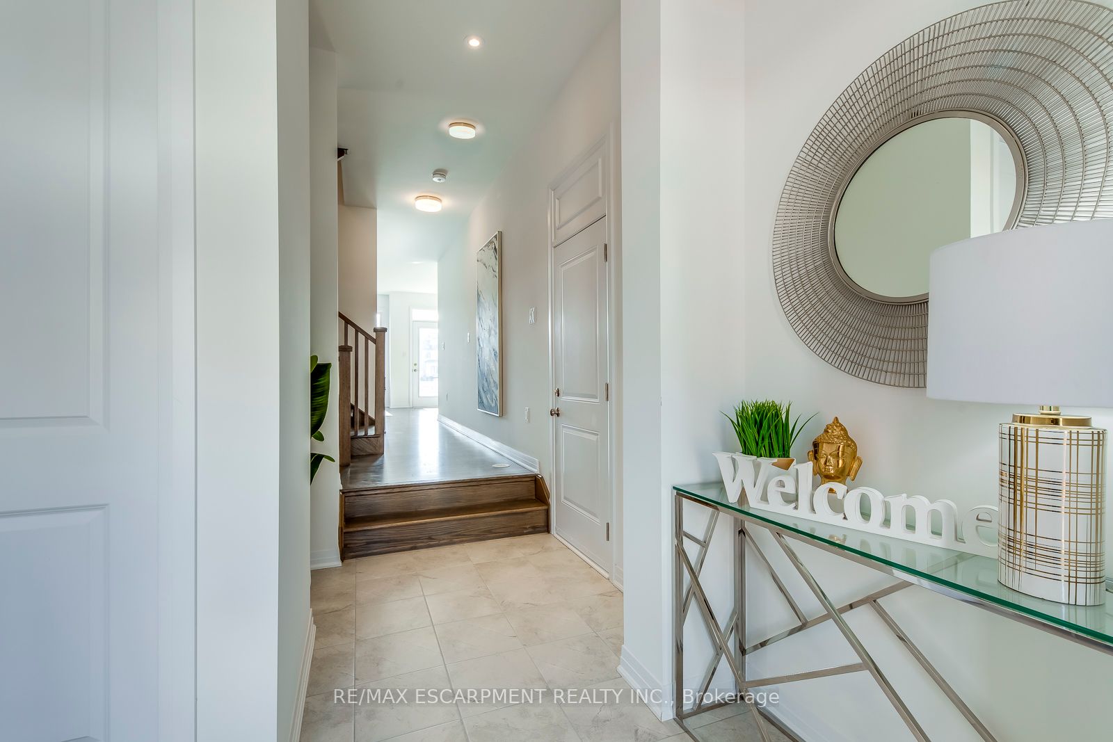 3262 Crystal Dr Property Photo 4