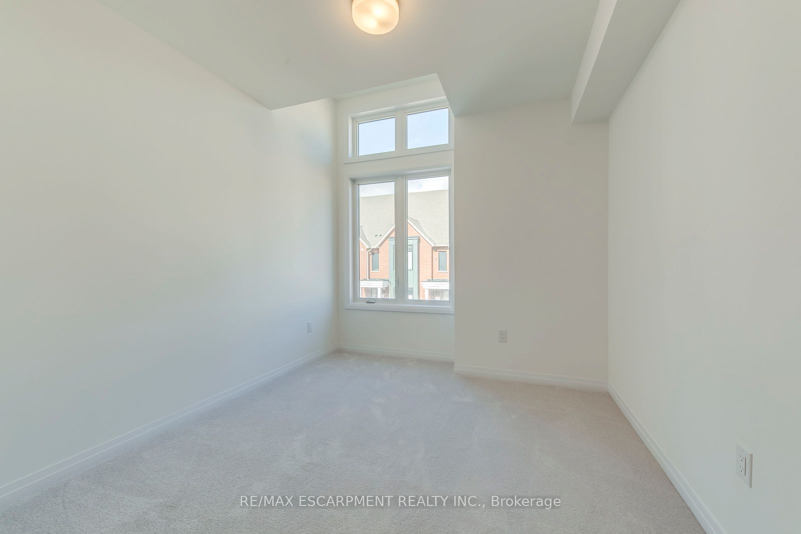 3262 Crystal Dr Property Photo 25