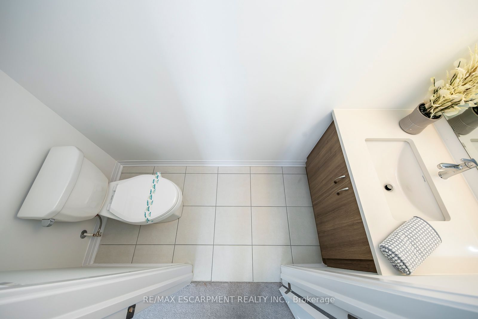 3262 Crystal Dr Property Photo 44