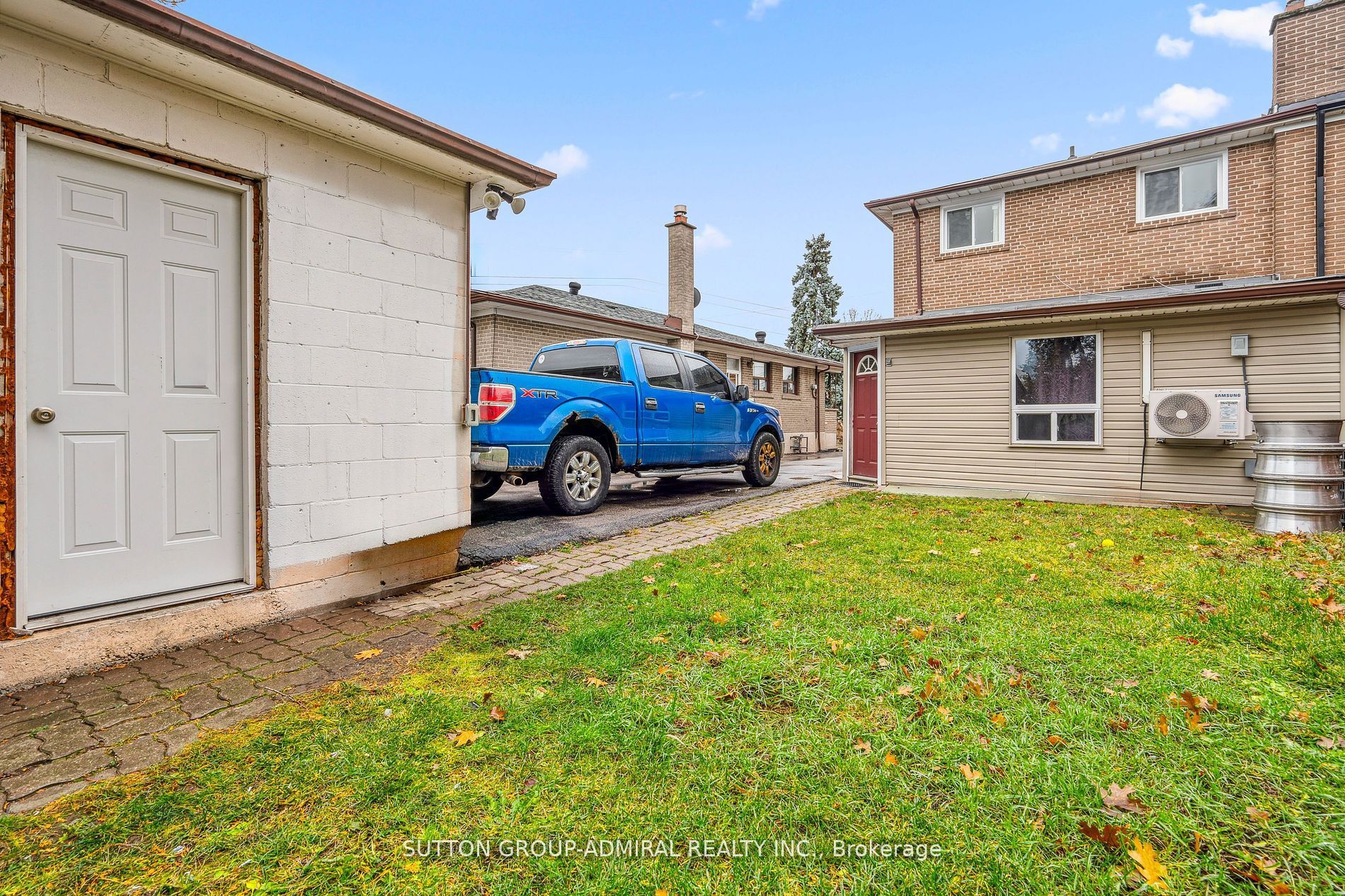 68 Wheatsheaf Crescent Property Photo 31