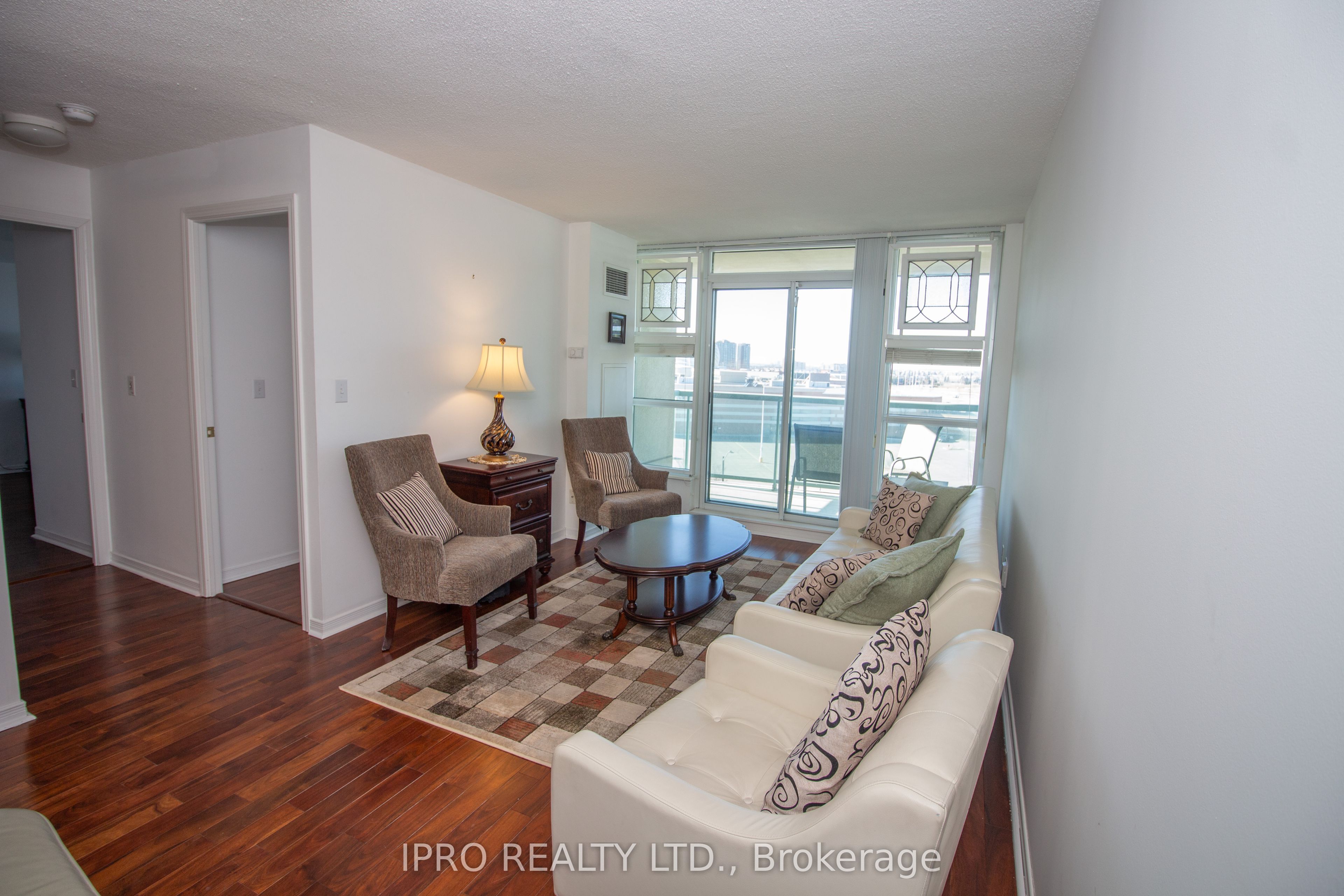 2545 Erin Centre Boulevard 806 Property Photo 3