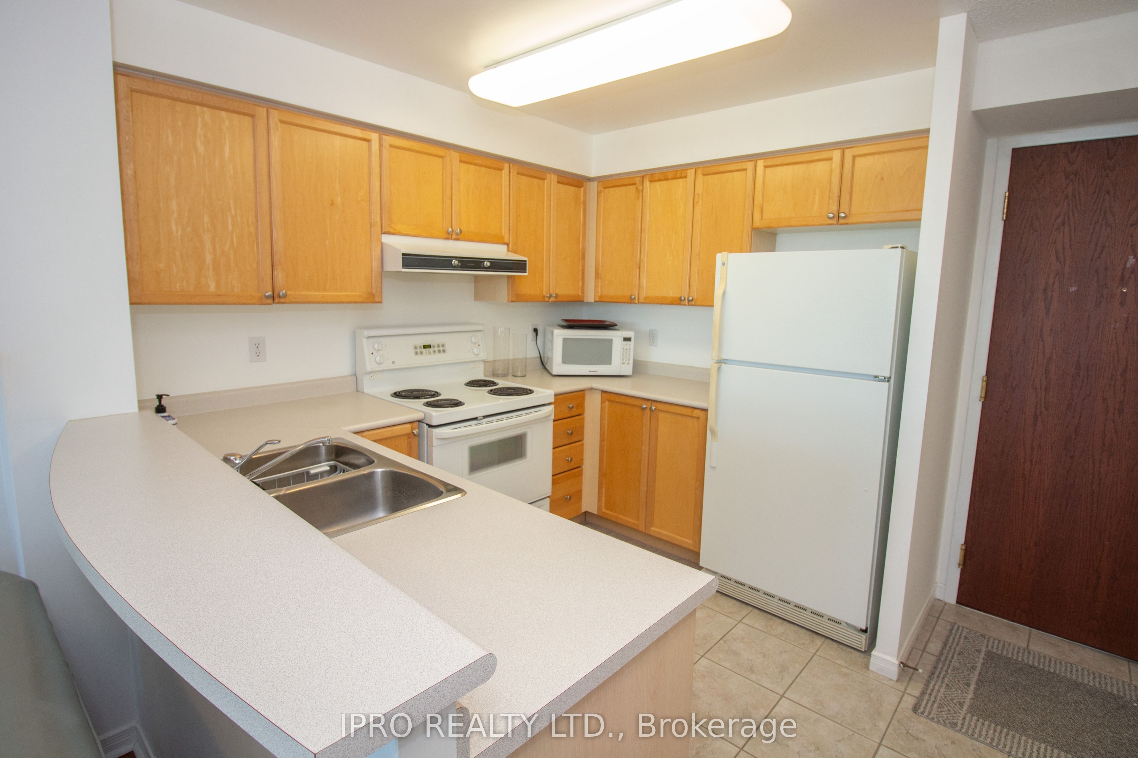 2545 Erin Centre Boulevard 806 Property Photo 7