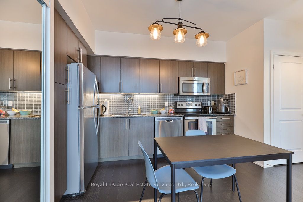 65 Speers Rd Property Photo 13