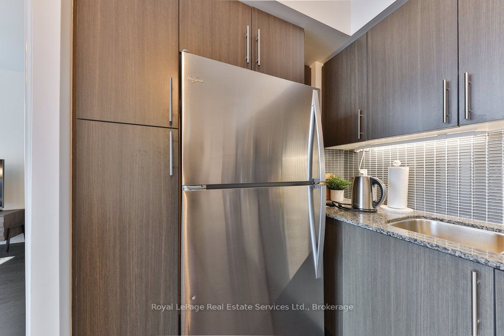 65 Speers Rd Property Photo 15