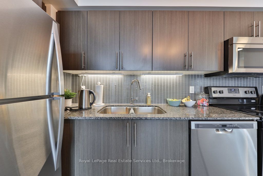65 Speers Rd Property Photo 16