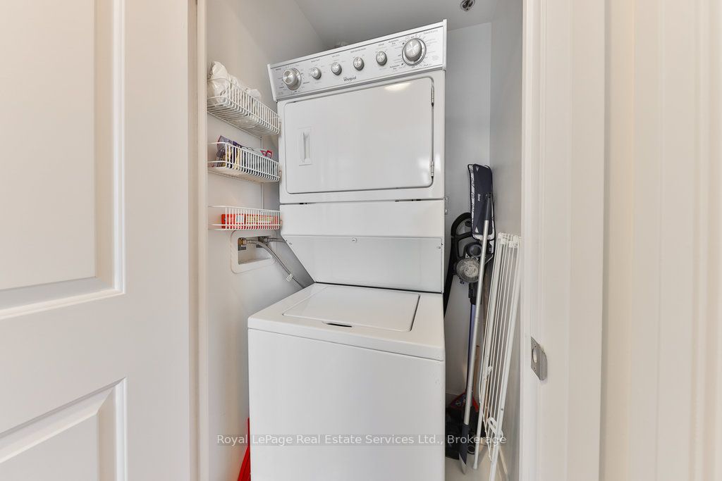 65 Speers Rd Property Photo 18