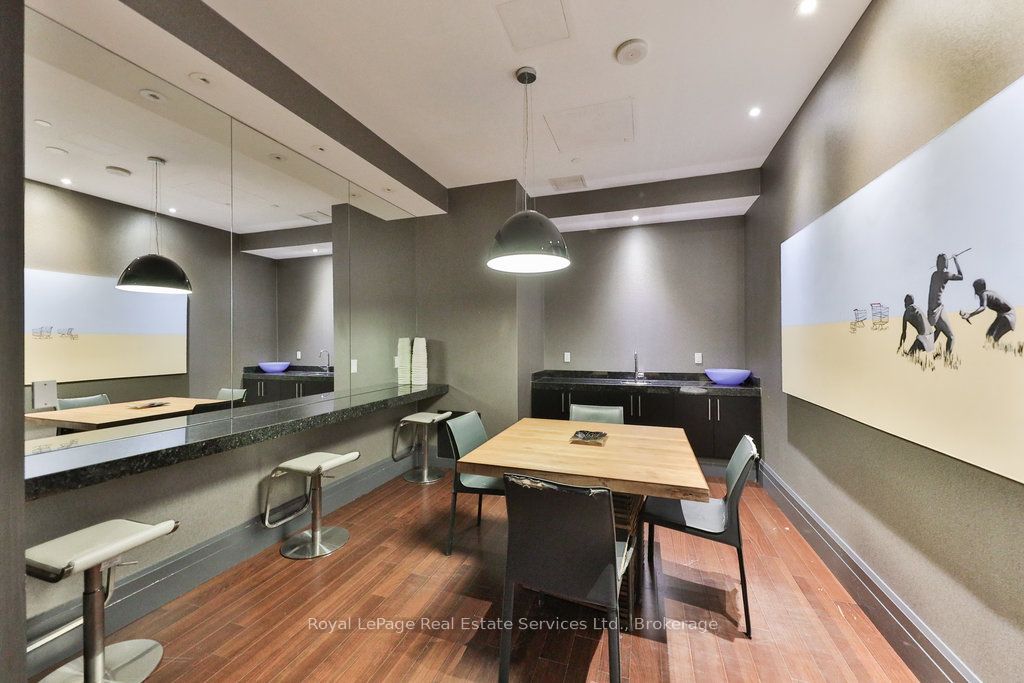 65 Speers Rd Property Photo 32