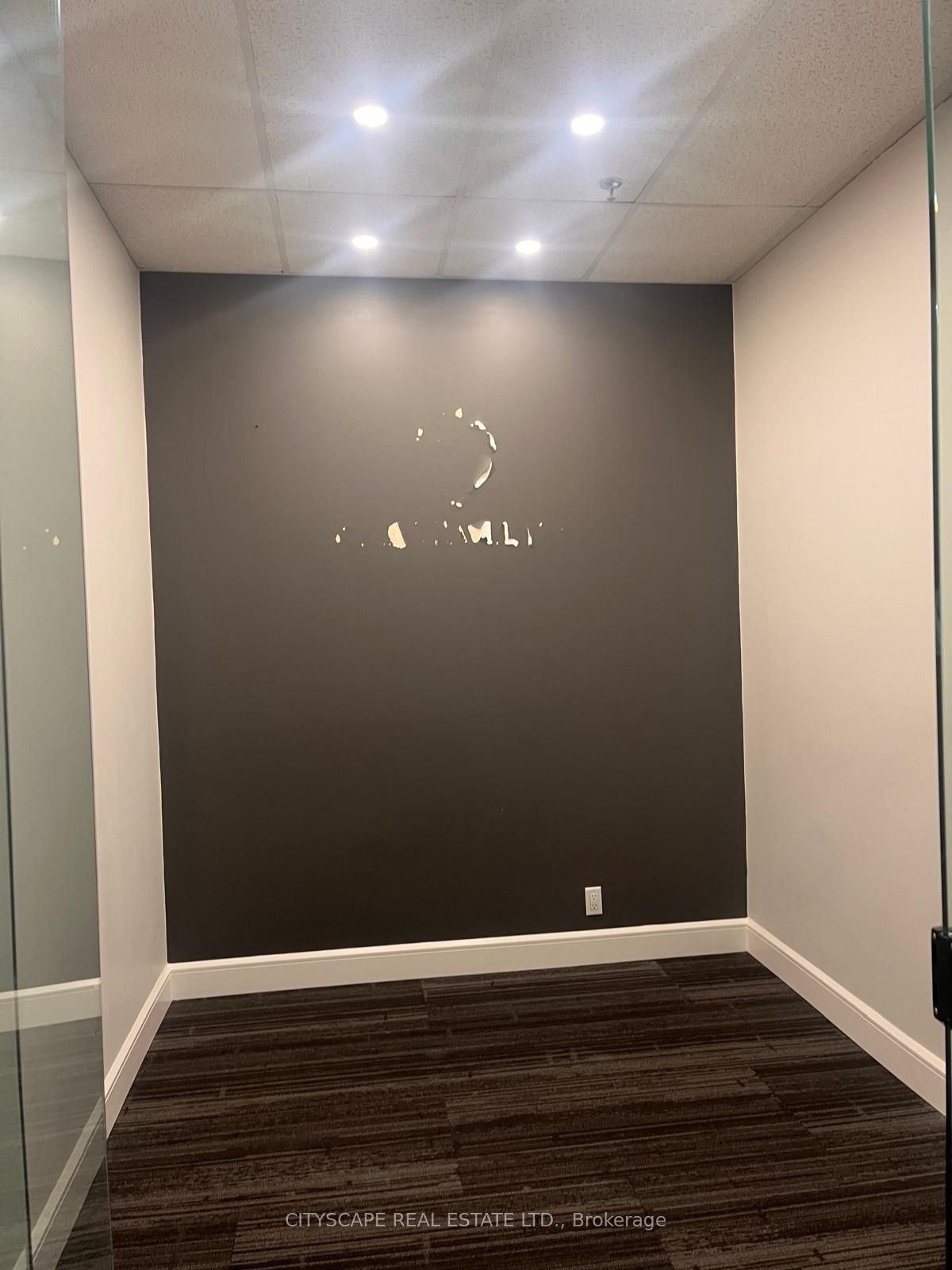 1675 The Chase Road Office Room Property Photo 10