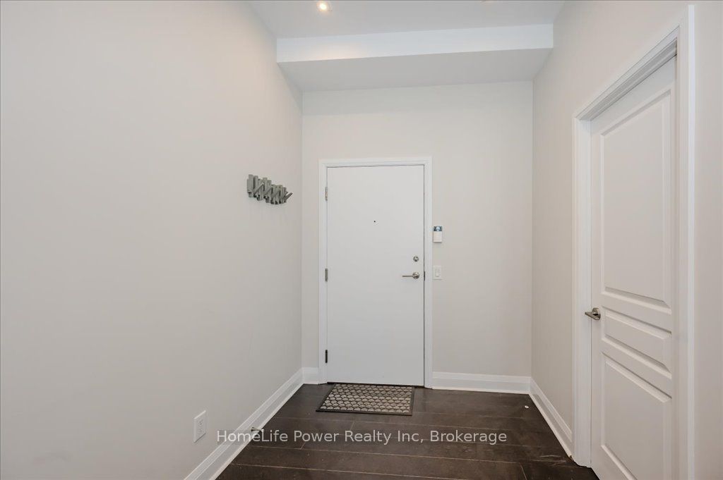 1 Hurontario Street 2001 Property Photo 10