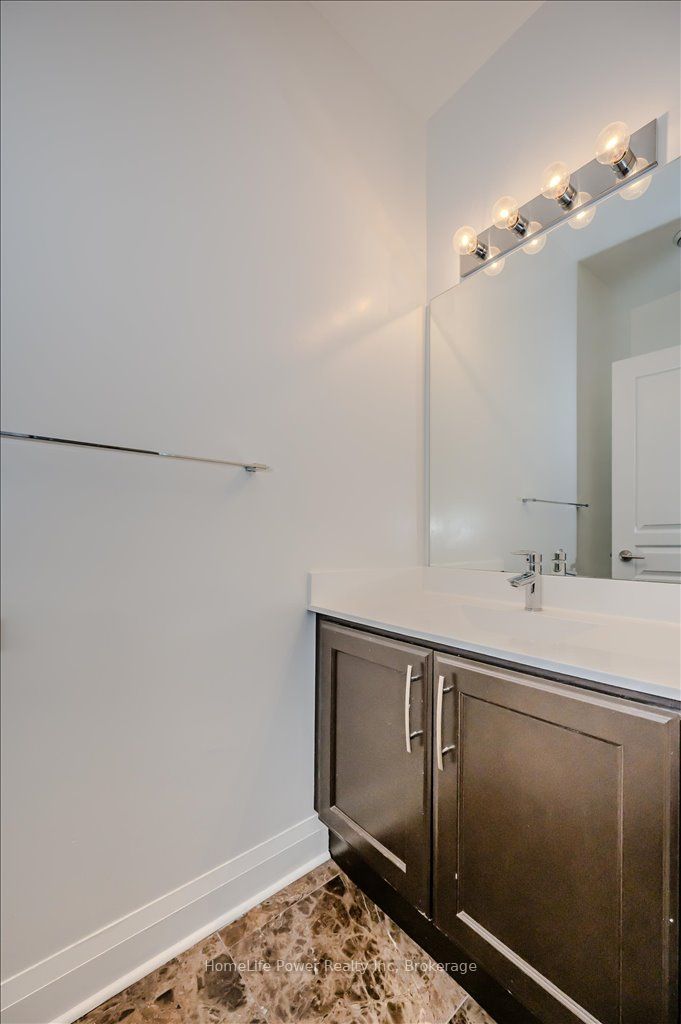 1 Hurontario Street 2001 Property Photo 21