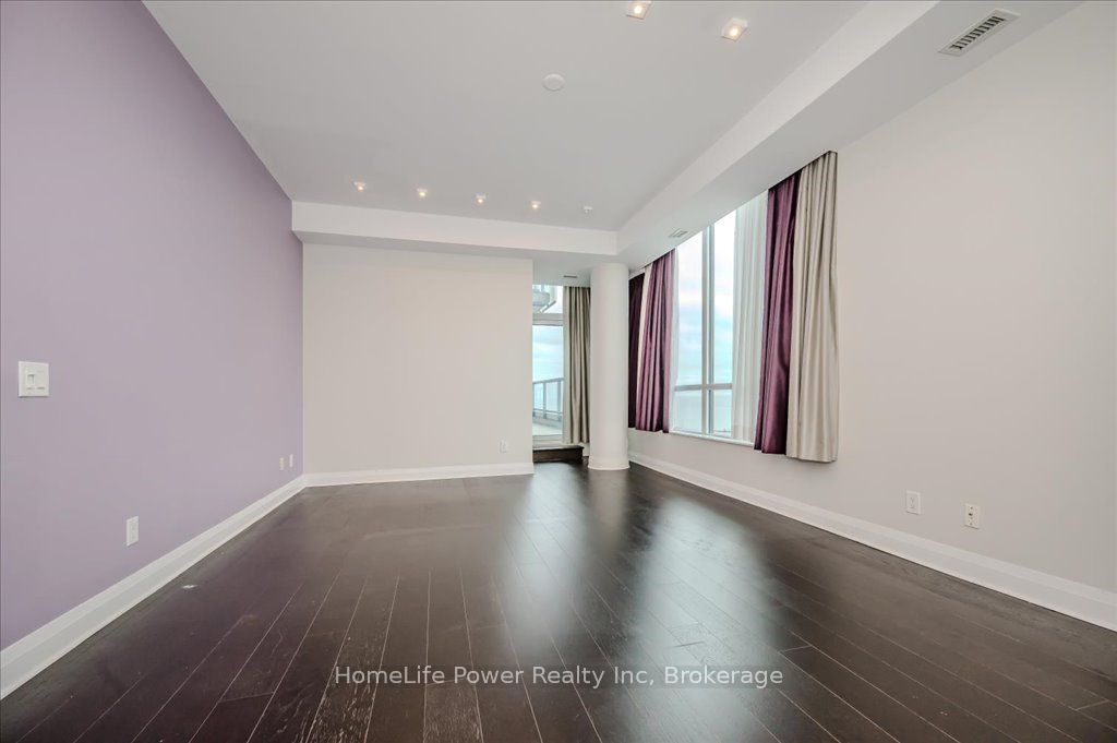 1 Hurontario Street 2001 Property Photo 23