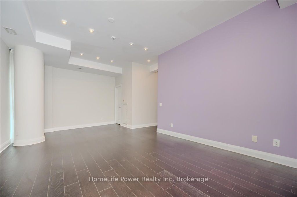 1 Hurontario Street 2001 Property Photo 24