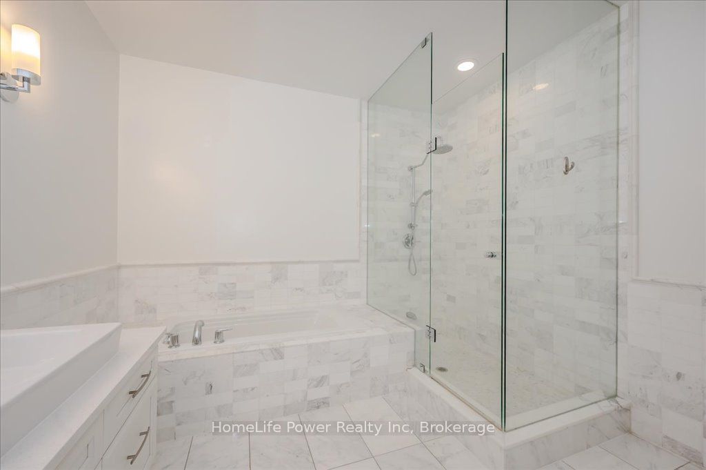 1 Hurontario Street 2001 Property Photo 27