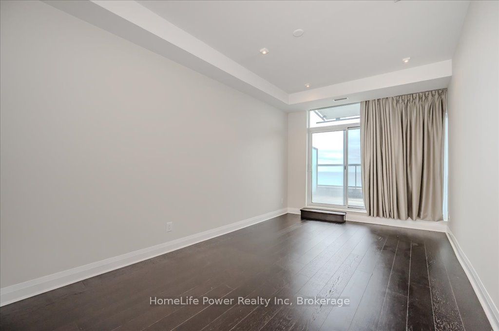 1 Hurontario Street 2001 Property Photo 28