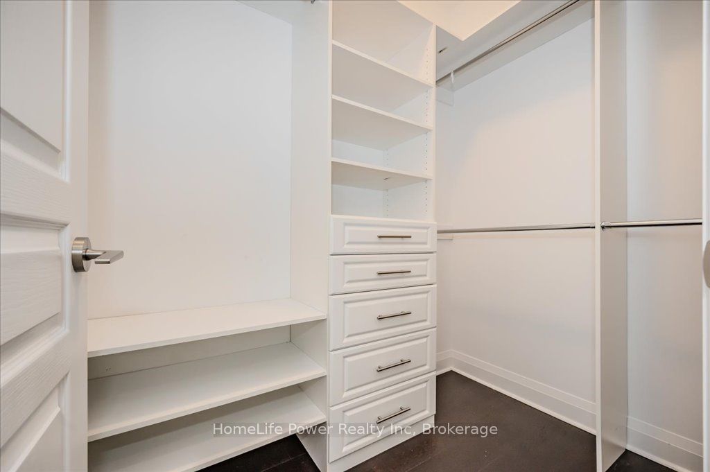 1 Hurontario Street 2001 Property Photo 30