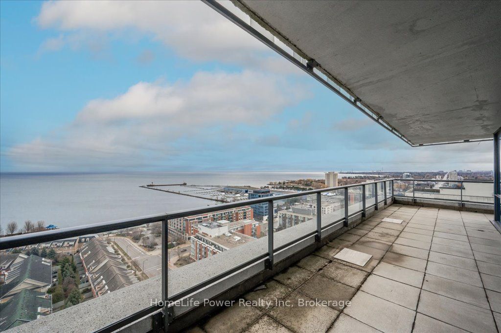 1 Hurontario Street 2001 Property Photo 36