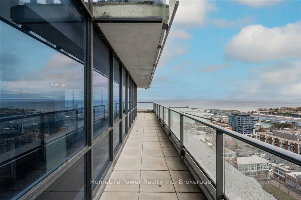 1 Hurontario Street 2001 Property Photo 38