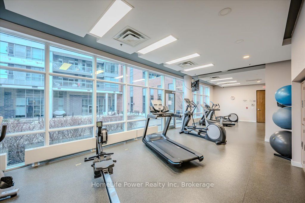 1 Hurontario Street 2001 Property Photo 42