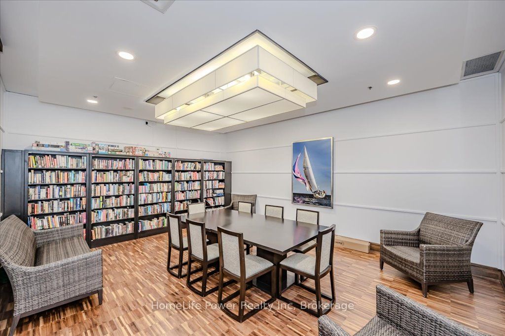 1 Hurontario Street 2001 Property Photo 44