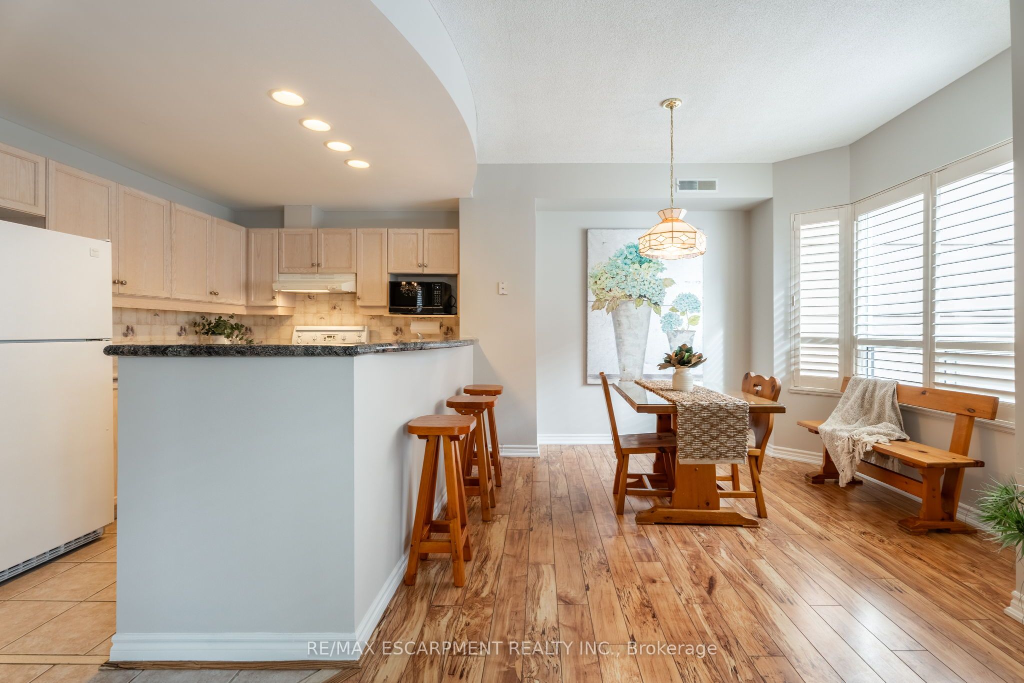 5188 Lake Shore Rd Property Photo 21