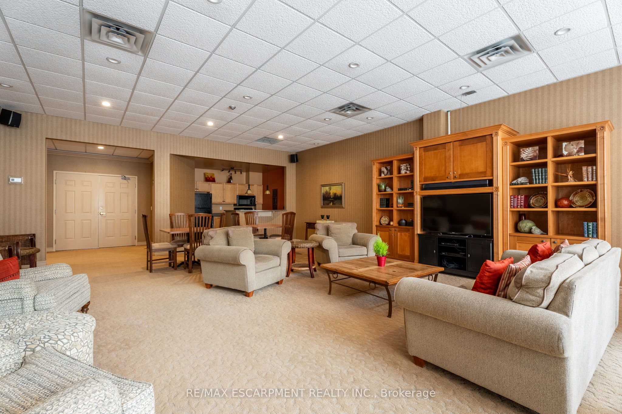 5188 Lake Shore Rd Property Photo 35