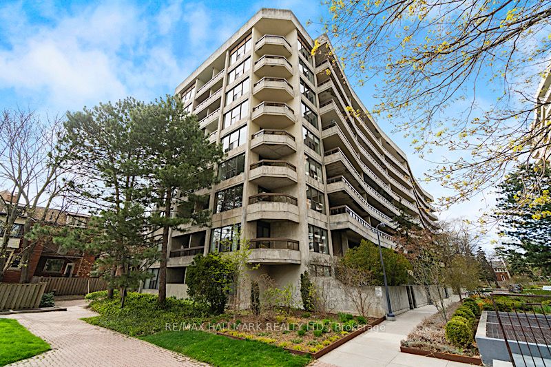 #101 - 80 Quebec Avenue Property Photo 1