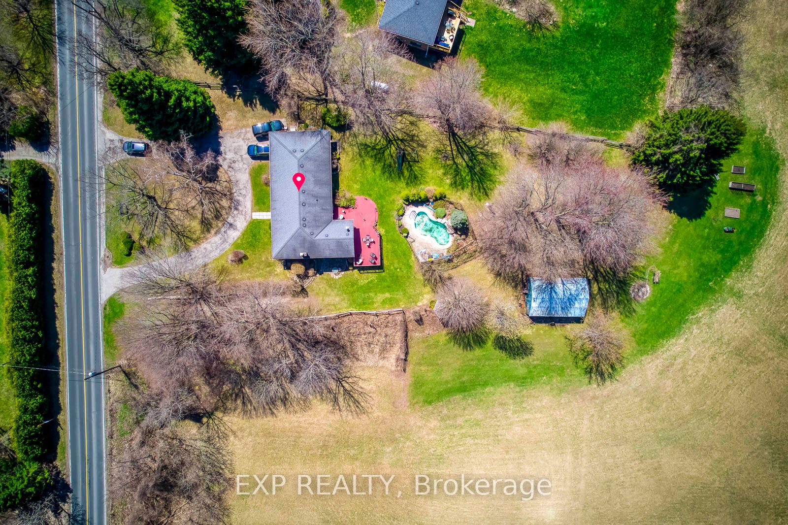1215 Britannia Rd Property Photo 1