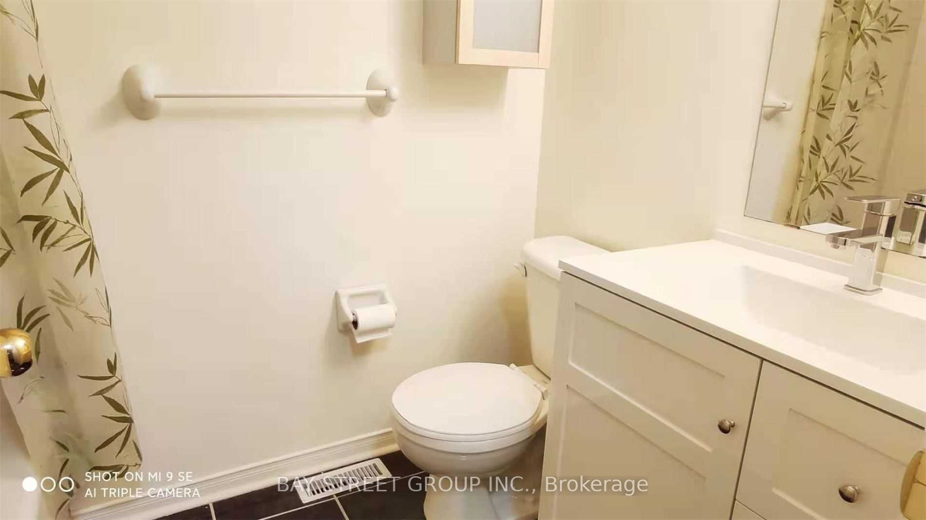760 Lawrence Avenue W 87 Property Photo 8