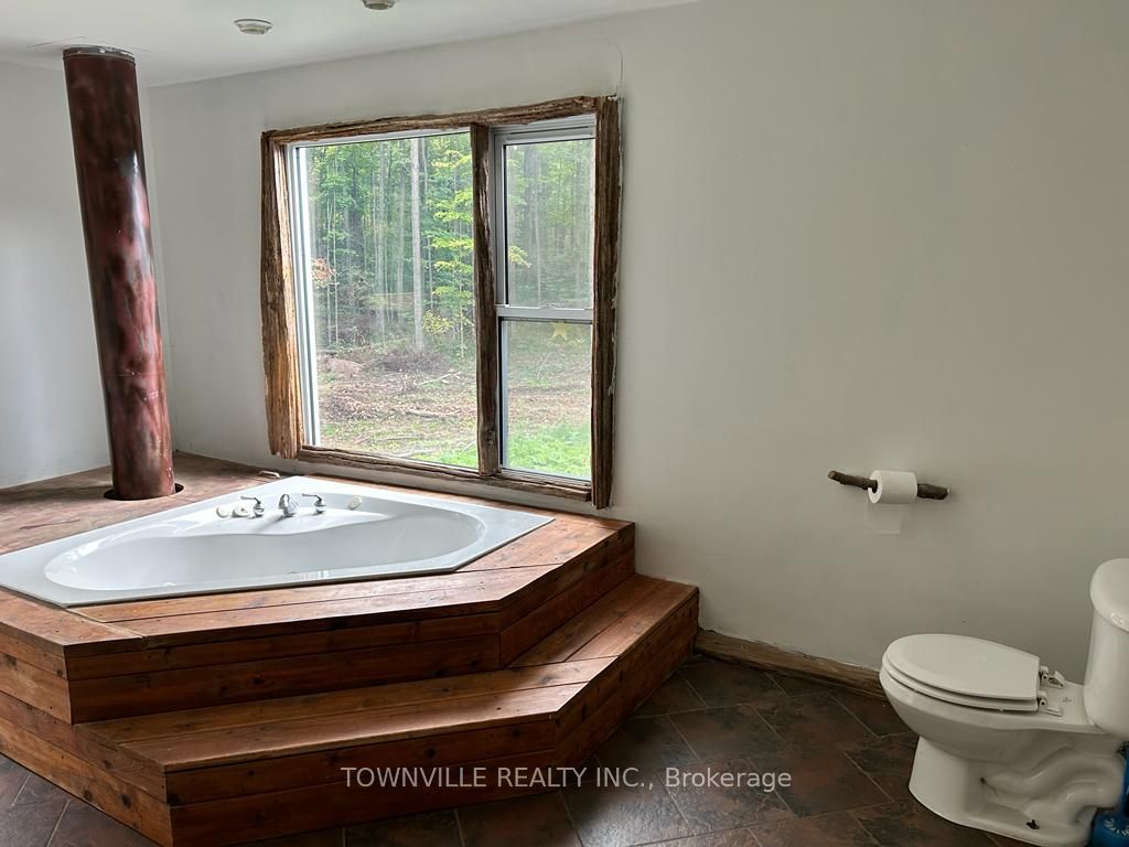 13716 4th Line Nassagaweya Line Property Photo 7