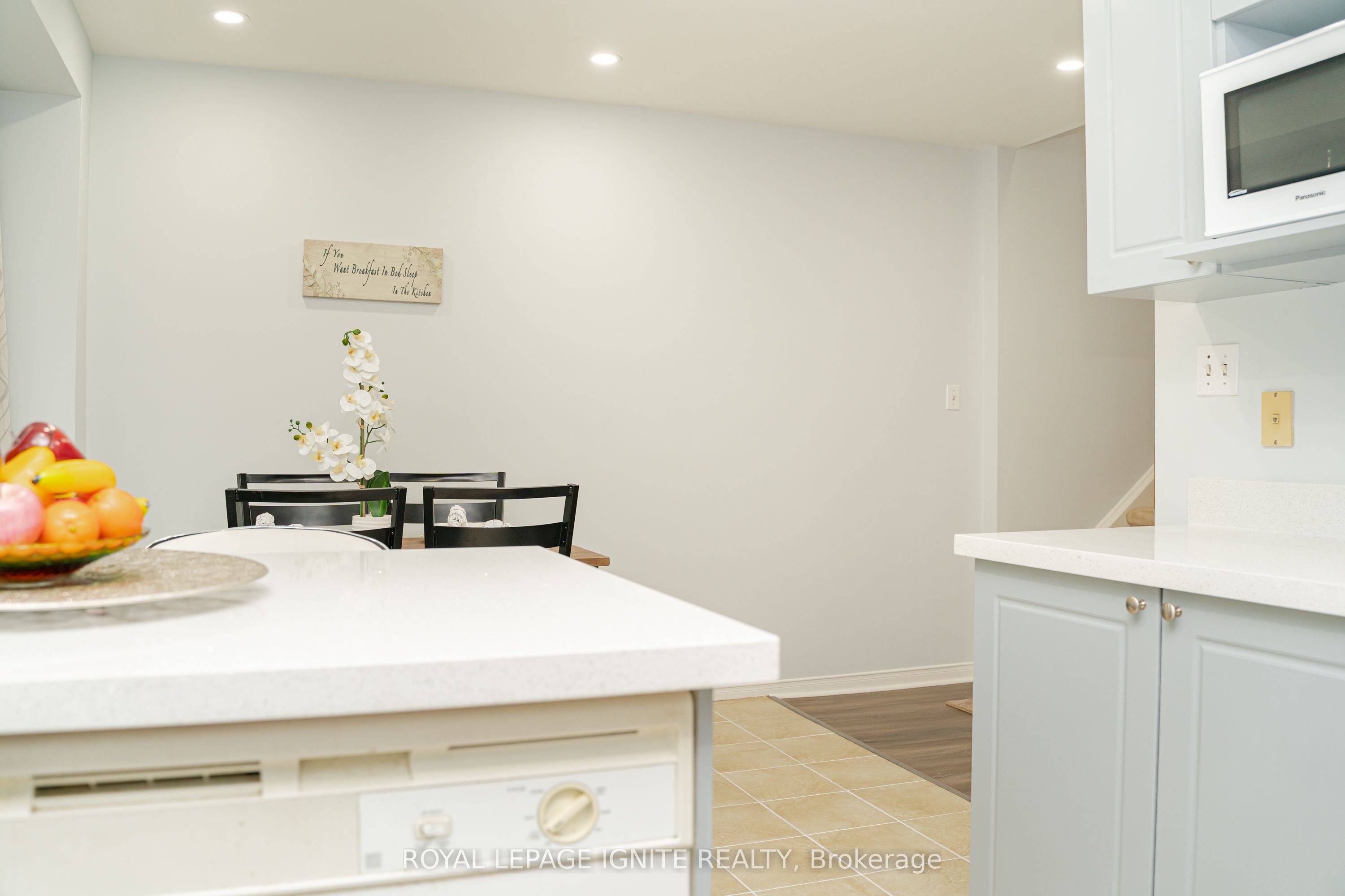 1480 Britannia Road W 14 Property Photo 15