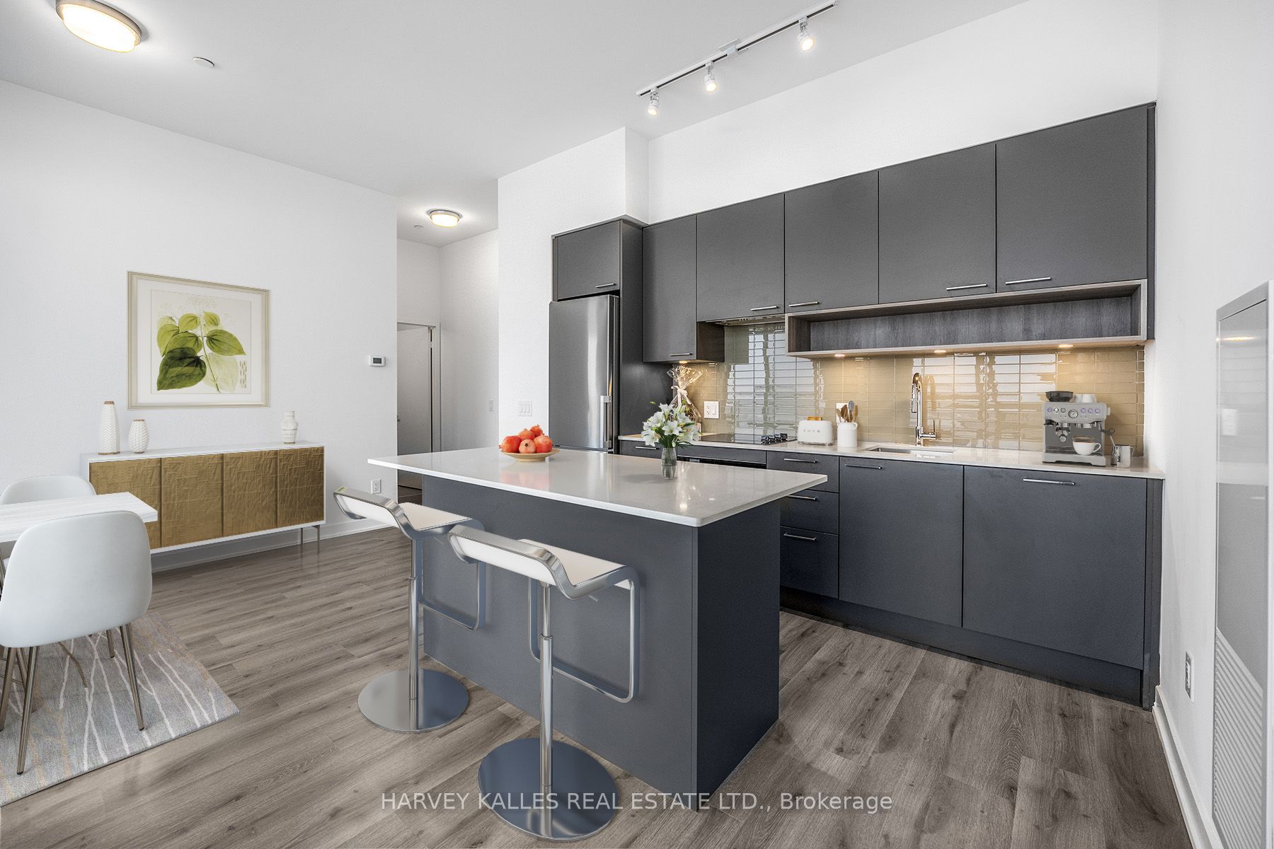 #805 - 3005 Pine Glen Road Property Photo 6