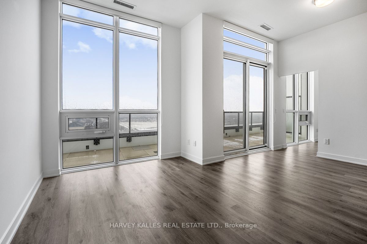 #805 - 3005 Pine Glen Road Property Photo 11