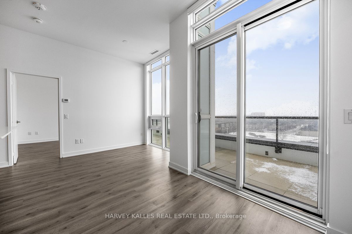 #805 - 3005 Pine Glen Road Property Photo 13