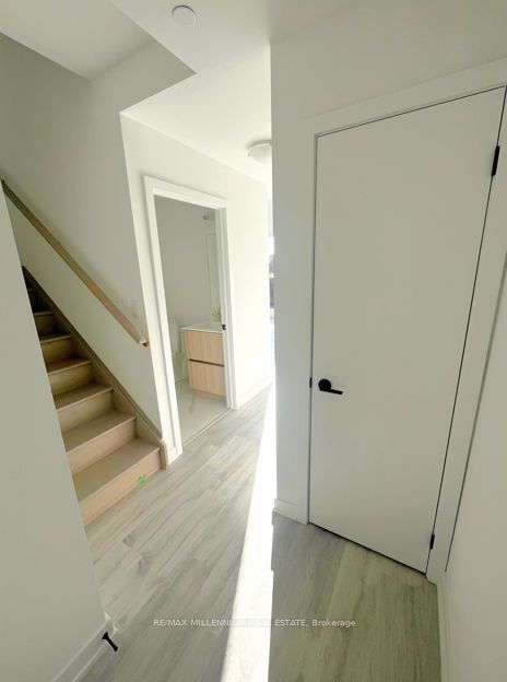220 Missinnihe Way 101 Property Photo 3